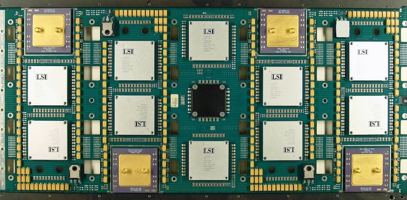 Alpha 21164 microprocessors